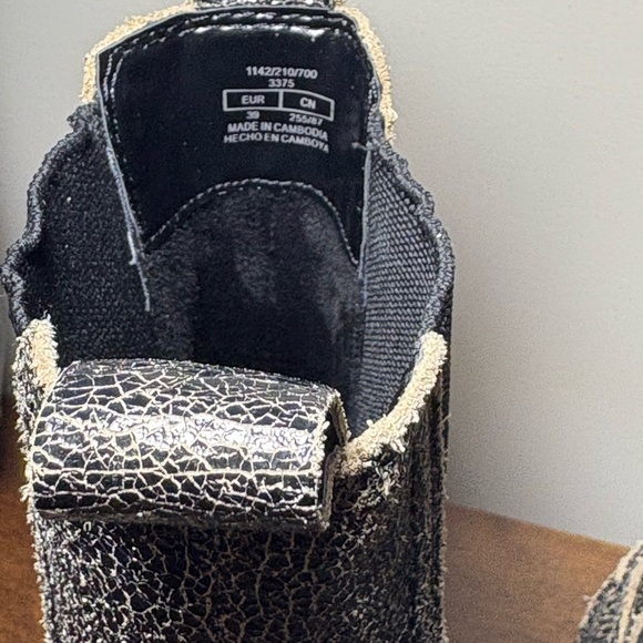 Zara Textured Black Ankle Boots - Picture 4 of 4